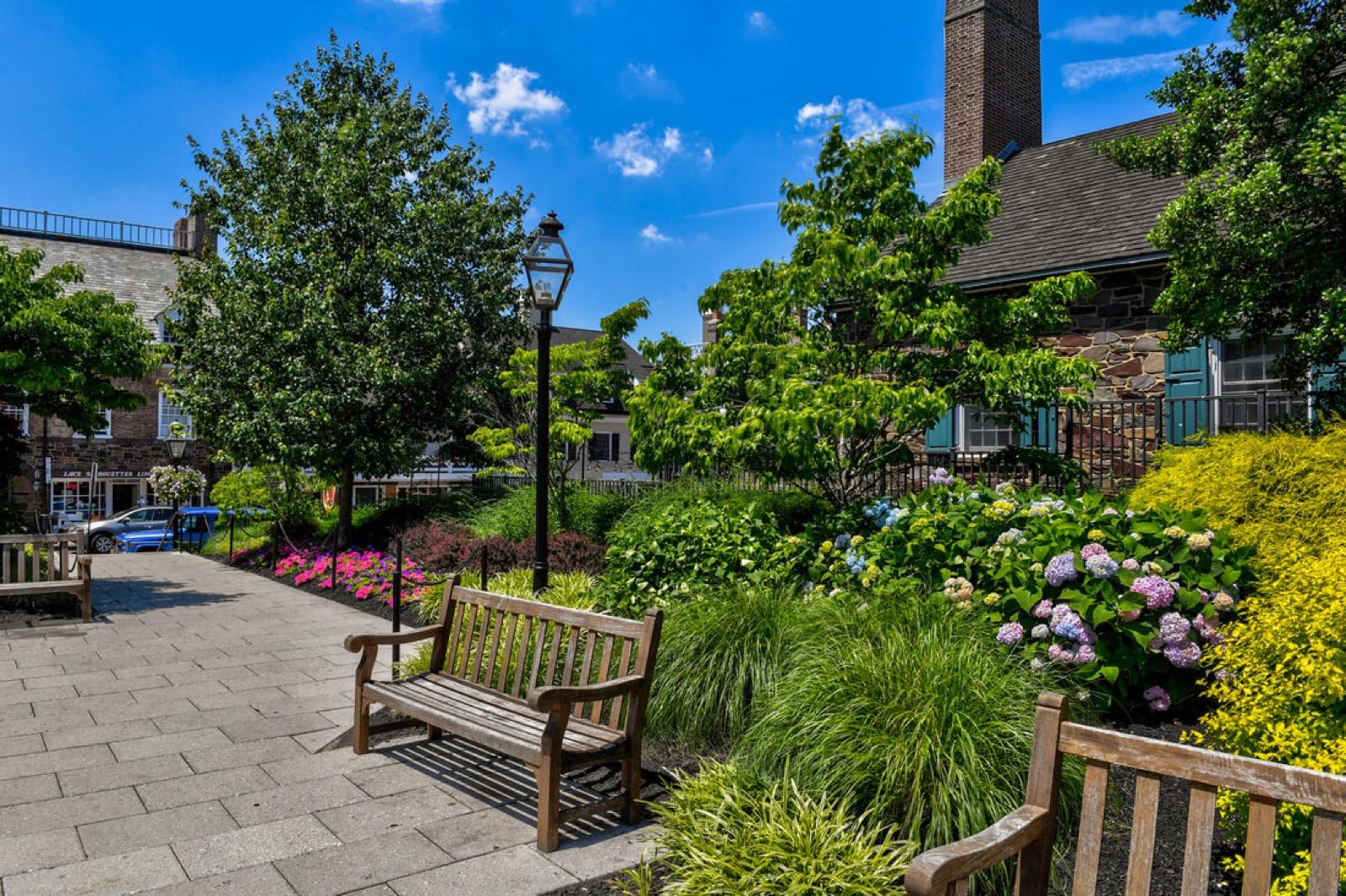 Palmer Square · Garden paths & boutiques